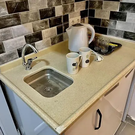 Cozy Midtown Flat In T1 아파트 *